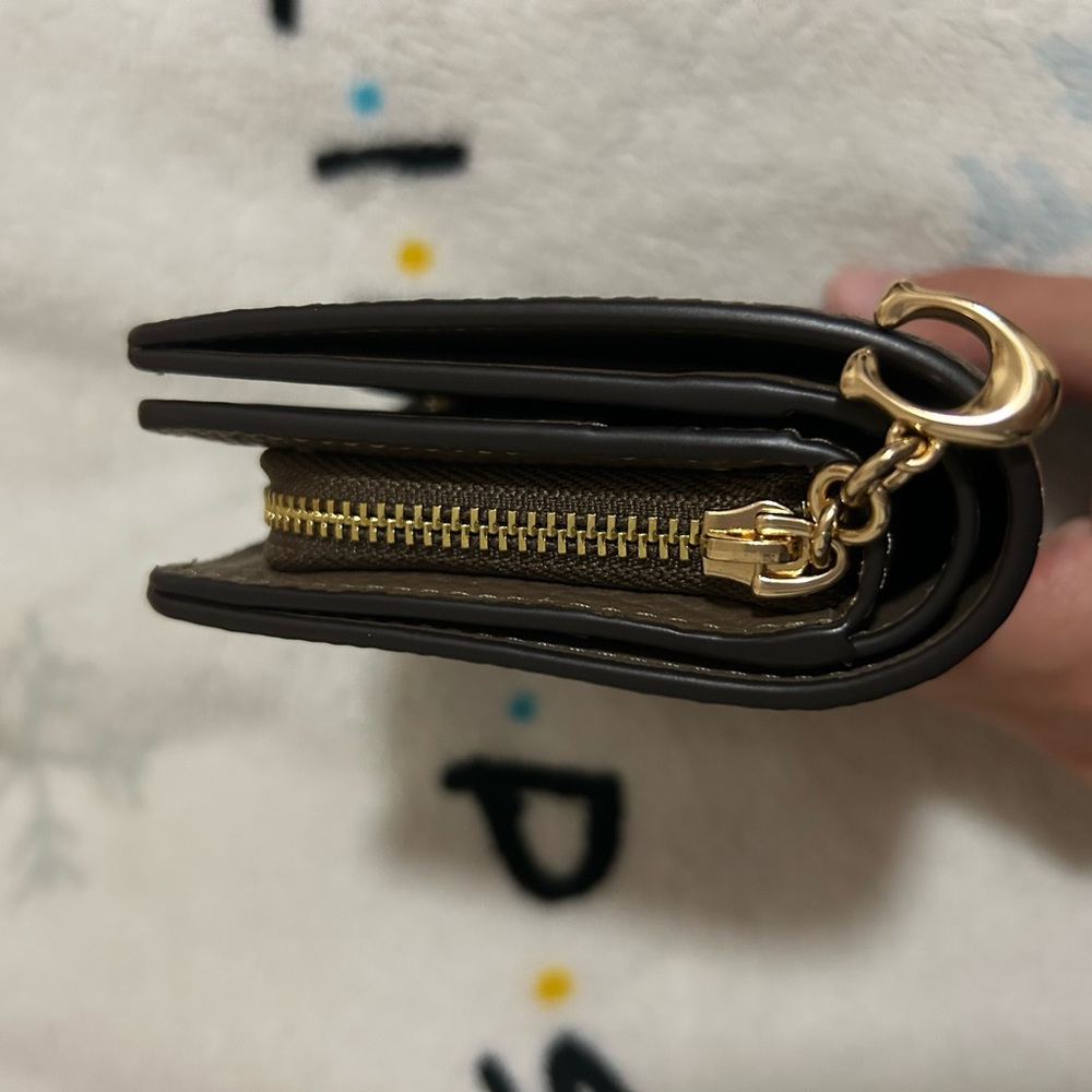 Coach Snap Wallet in Dark Stone - Picture 2 of 7